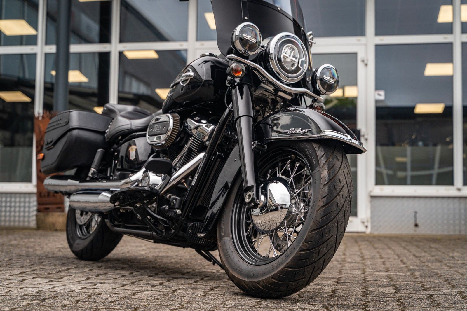 Fahrzeugabbildung Harley-Davidson Softail Heritage 114 FLHCS - STAGE II. SE-TORQUE