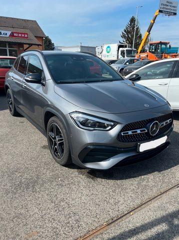 MERCEDES-BENZ GLA 200 GLB 200 d DCT -AMG line