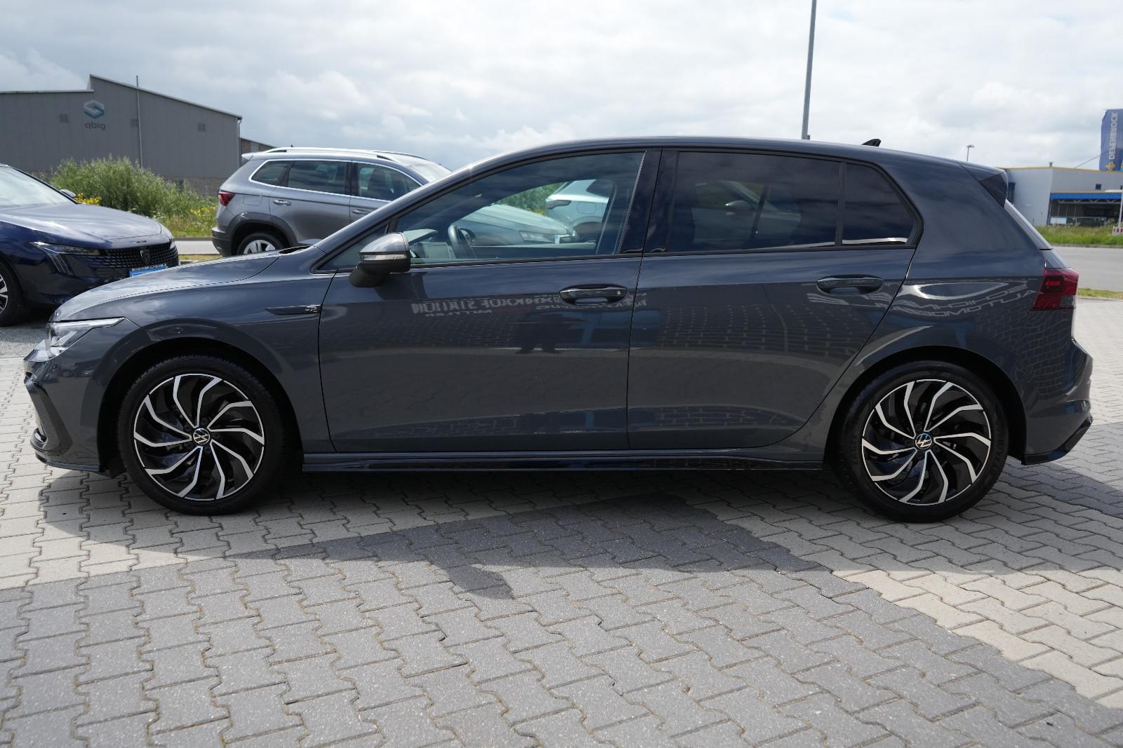 Volkswagen Golf VIII Lim. R-Line eTSI LED LHZ ACC DCC, миниатюра 4