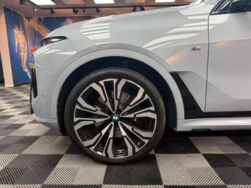 BMW X7 - 8
