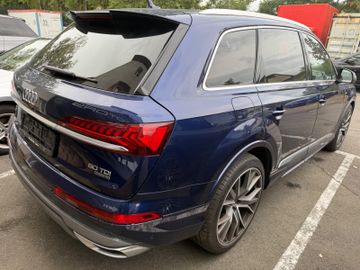 Audi Q7 - 7