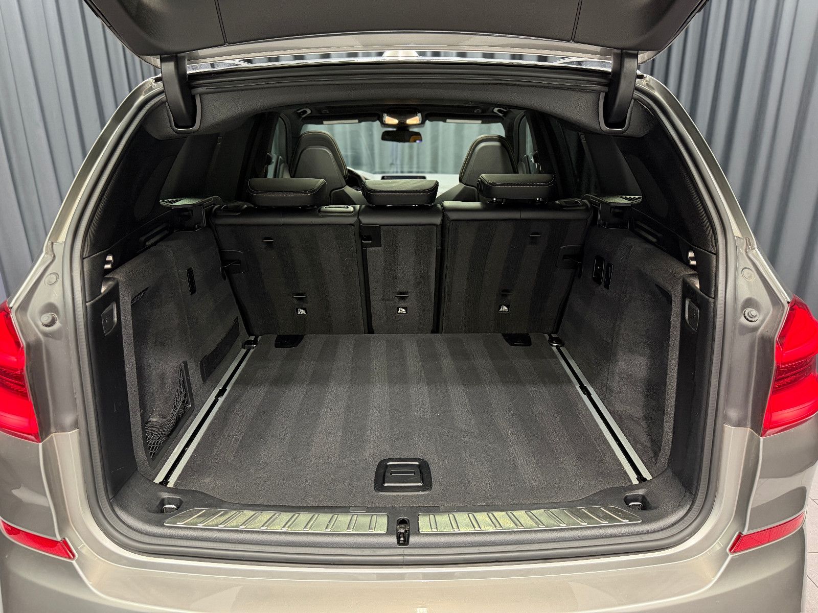 Fahrzeugabbildung BMW X3 M |H/K|HuD|PANO|LASER|INDIVIDUAL