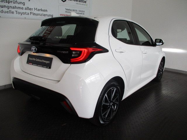 Fahrzeugabbildung Toyota Yaris Hybrid Team Deutschland