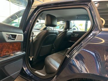Jaguar XF *Keyless*AHK*BI-XENON*Leder*2-Zonen*
