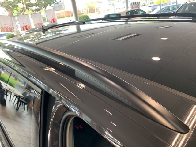 Touran 1.5 TSI COMFORTLINE 7-SITZE +KAMERA+PANO+