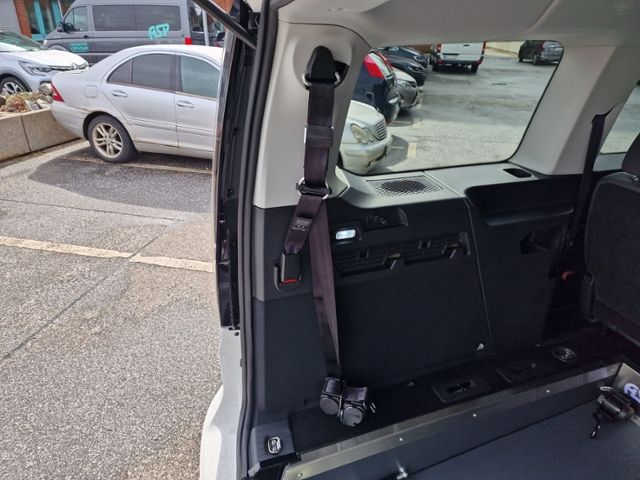 Fahrzeugabbildung Volkswagen Caddy Maxi Style Rollstuhl - Rampe