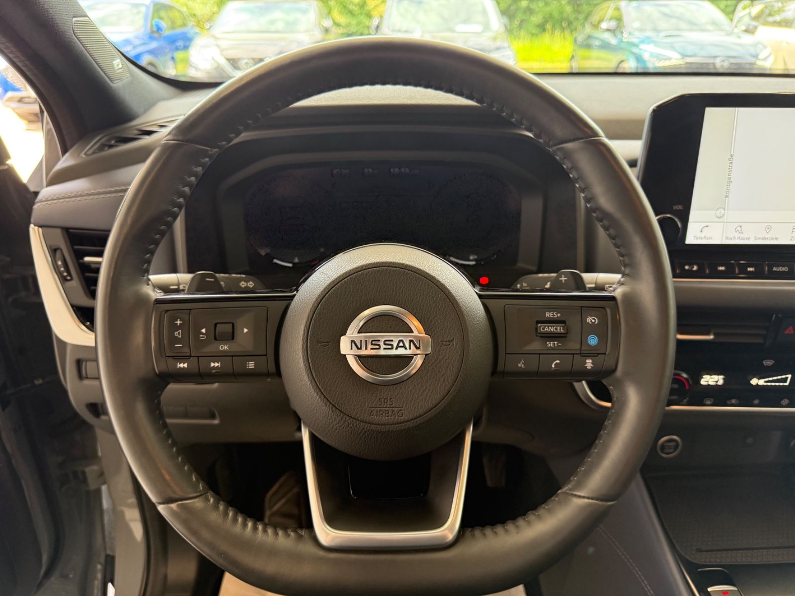 Fahrzeugabbildung Nissan Qashqai Tekna ALLRAD, 360° Kamera, Navi, WP.