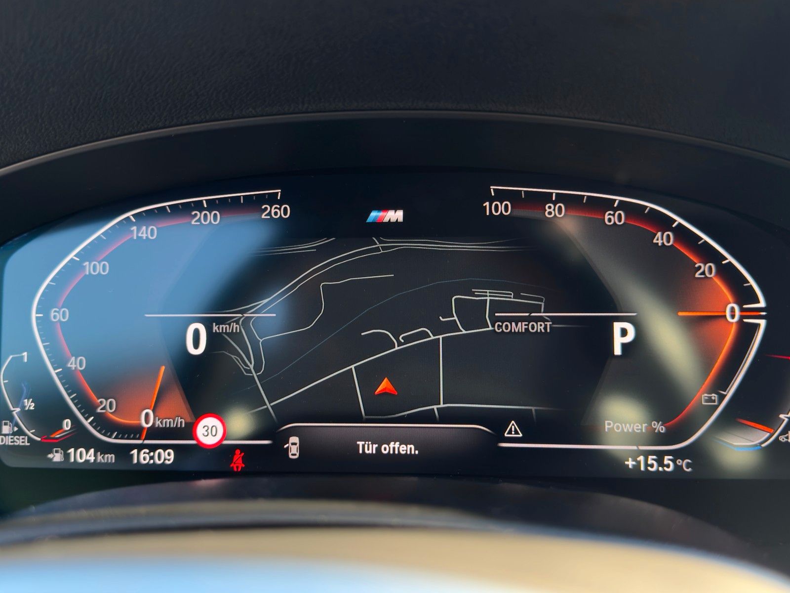 Fahrzeugabbildung BMW 530d Touring M Sport Shad HuD H&K LHZ SHZ Leder