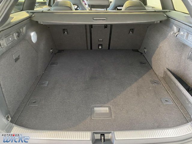 Passat Variant 2.0 TDI DSG R-line NAVI KLIMA PAN