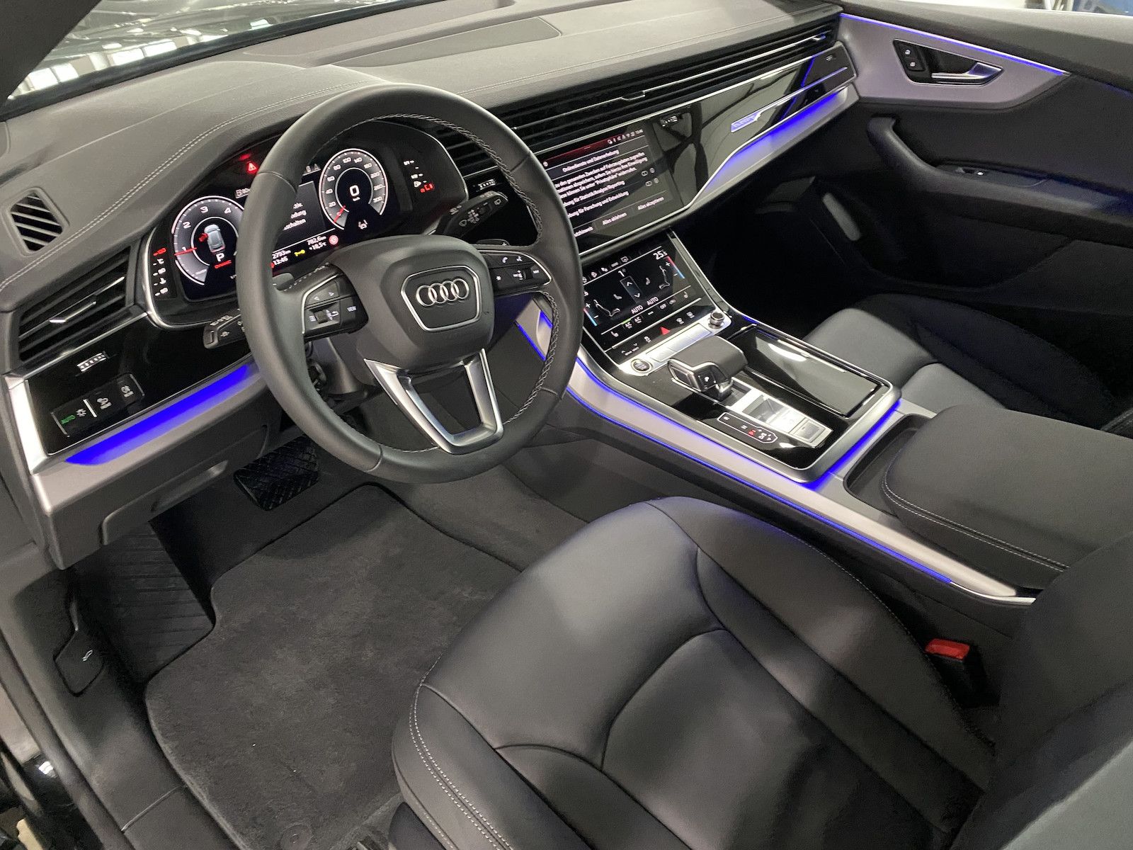 Fahrzeugabbildung Audi Q8 45 Tdi quattro S Line/´23/Pano/ACC/AIR/