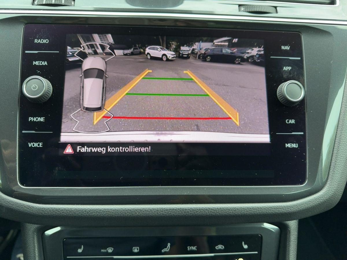 Volkswagen Tiguan 2.0 TDI Elegance Einparkhilfekamera AppCo