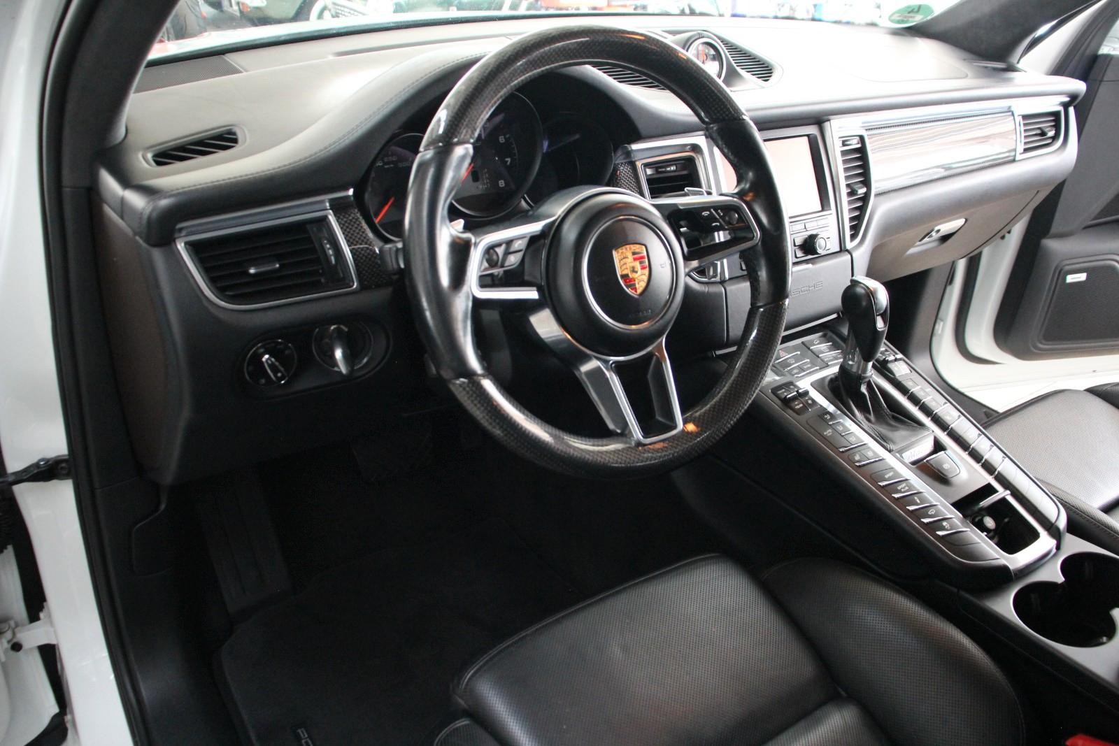 Porsche Macan Turbo *BOSE/Pano/Sitzbelüftung*