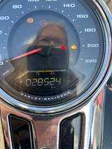 Harley-Davidson Sport Glide - Harley-Davidson Motorräder in Bochum