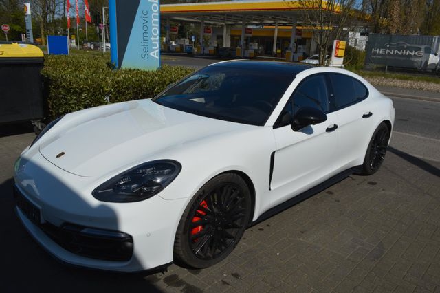 Porsche Panamera GTS