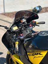 Honda CBR900RR SC50 *Sehr schönes Motorrad* - HONDA MOTO