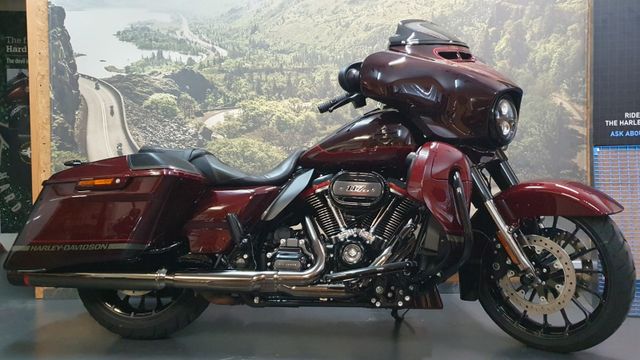 Harley-Davidson | FLHXSE CVO Street Glide | Jekill&Hyde