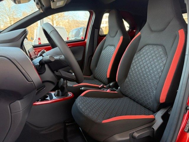 Fahrzeugabbildung Toyota Aygo X Teamplayer 1.0l 72PS Kamera!