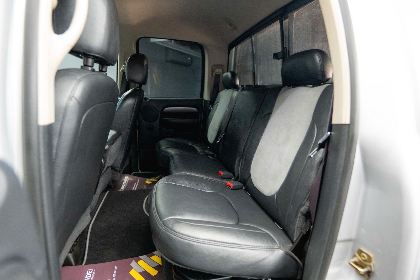 Fahrzeugabbildung Dodge RAM 5.7 V8 HEMI 4x4 OFFROAD MONSTERTRUCK LONGBED