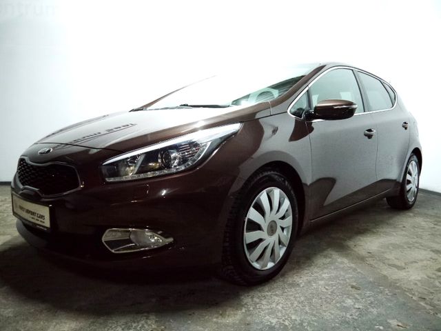 Kia Ceed  Platinum Kamera LED Navi Pano Spurhalte