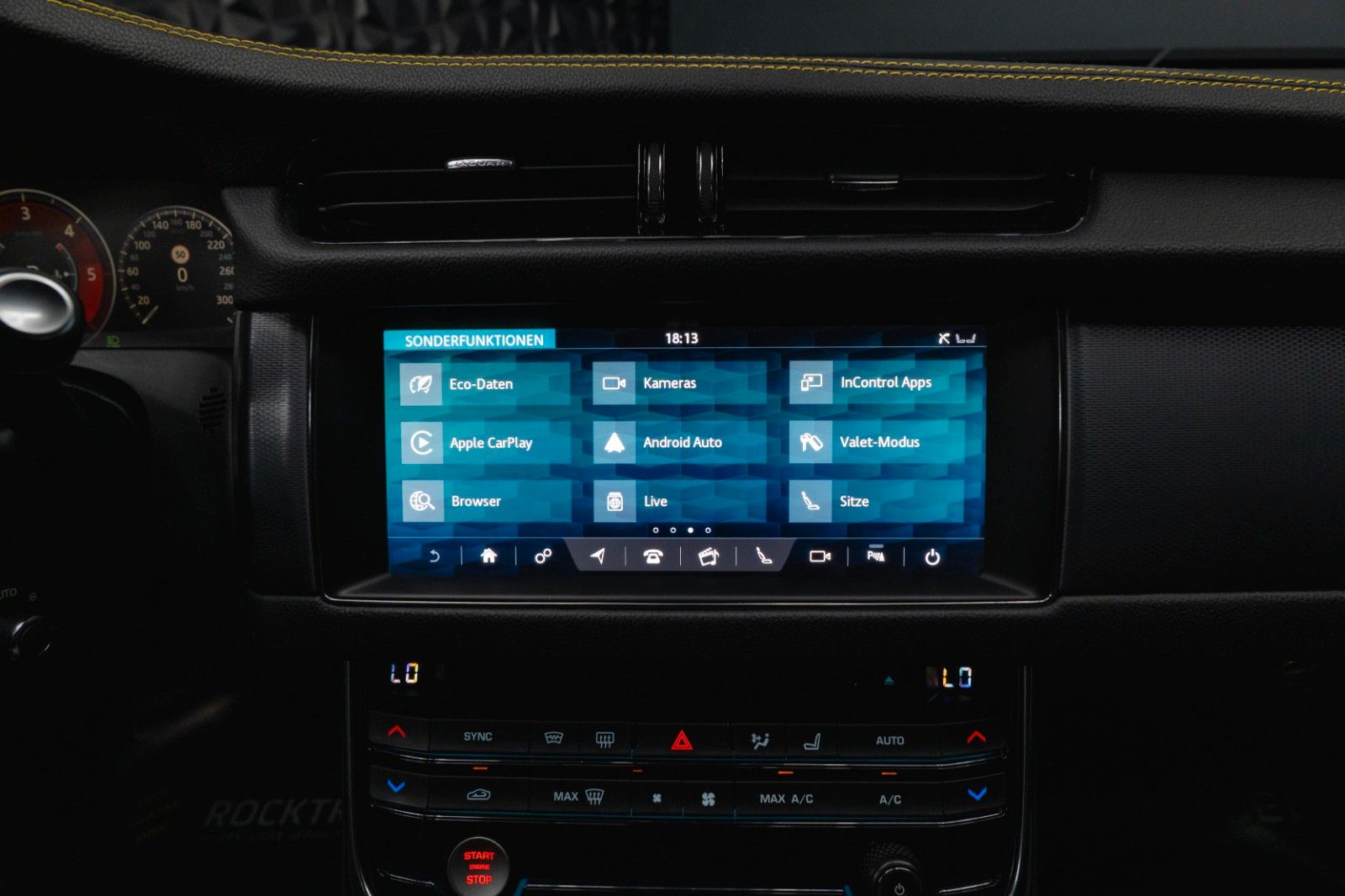Fahrzeugabbildung Jaguar XF 300 Sport Black Edition | Pano | LED | 20Zoll
