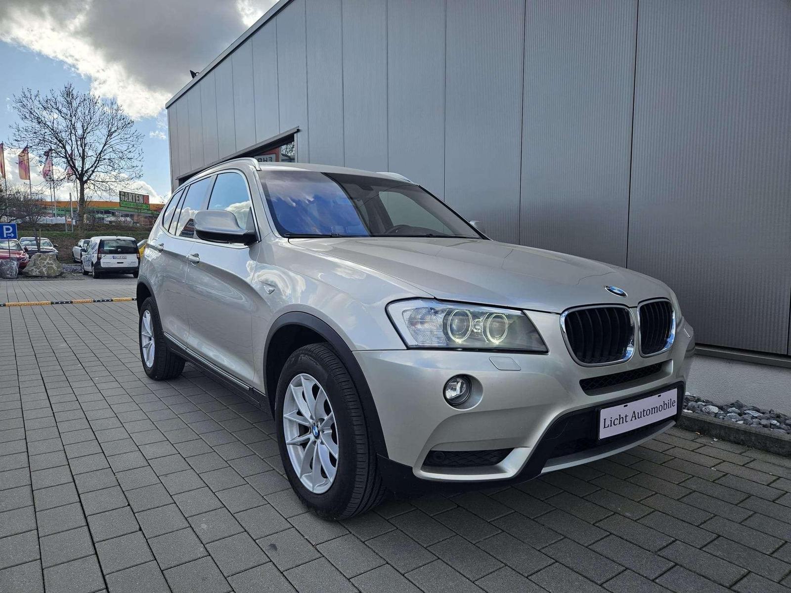 BMW X3 xDrive 20 d/Scheckheftgepflegt/Navi/Xenon/SHZ
