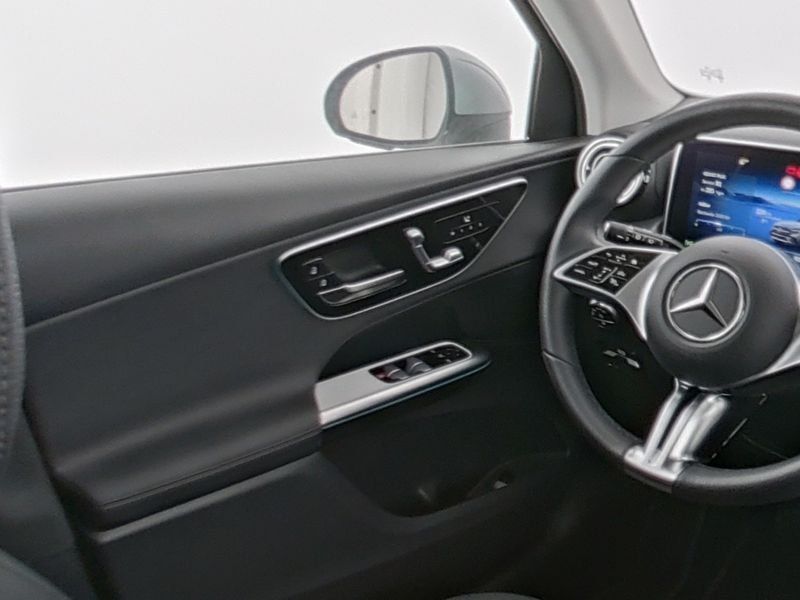 Fahrzeugabbildung Mercedes-Benz GLC 220 d 4M Avantgarde*Distro*360°*Digital*Totw