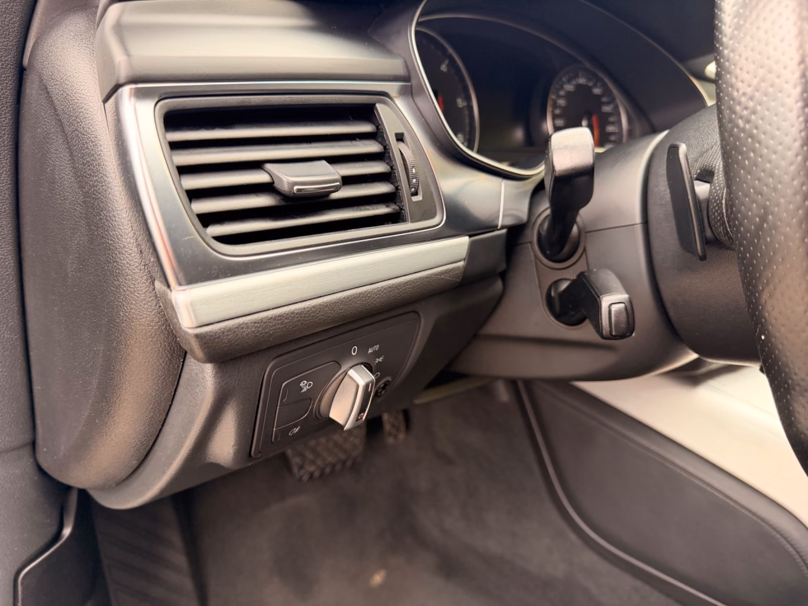 Audi A6 Avant 3.0 BiTDI quattro 313 ch S line • Boîte auto • Cuir Valcona • GPS MMI Touch • BOSE • 20"