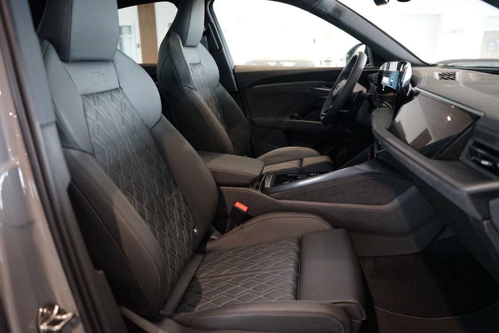 AUDI SQ5 Sportback TFSI | Pano | Carbon | Tech pro AUDI SQ5 Sportback TFSI | Pano | Carbon | Tech pro