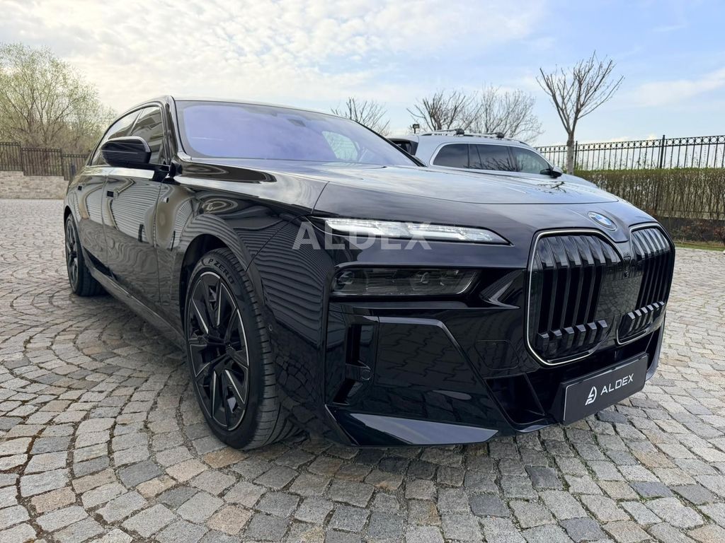 BMW 740