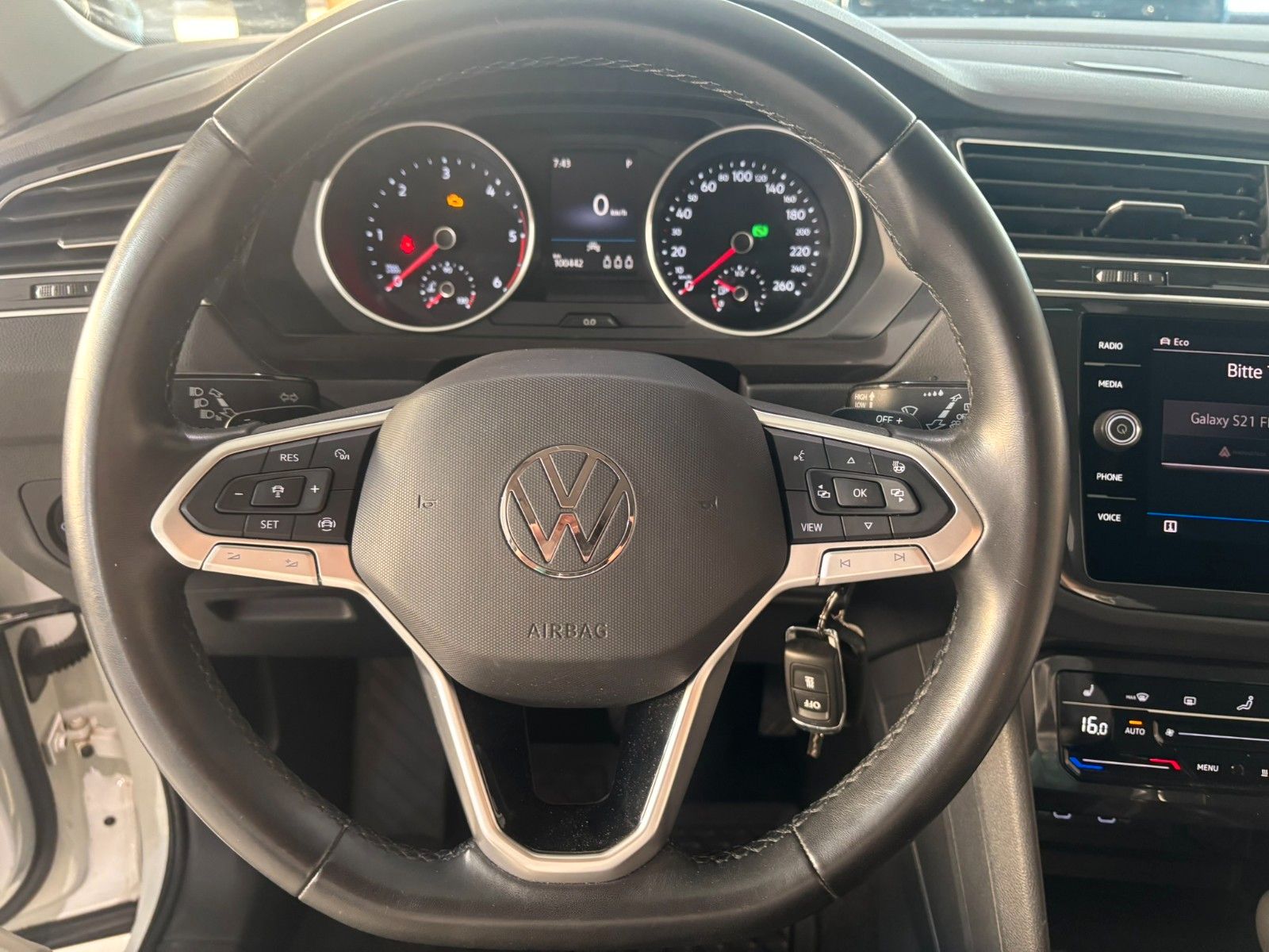 Fahrzeugabbildung Volkswagen Tiguan 2.0 TDI Life 4Motion AHK/NAVI/KAMERA/SHZ