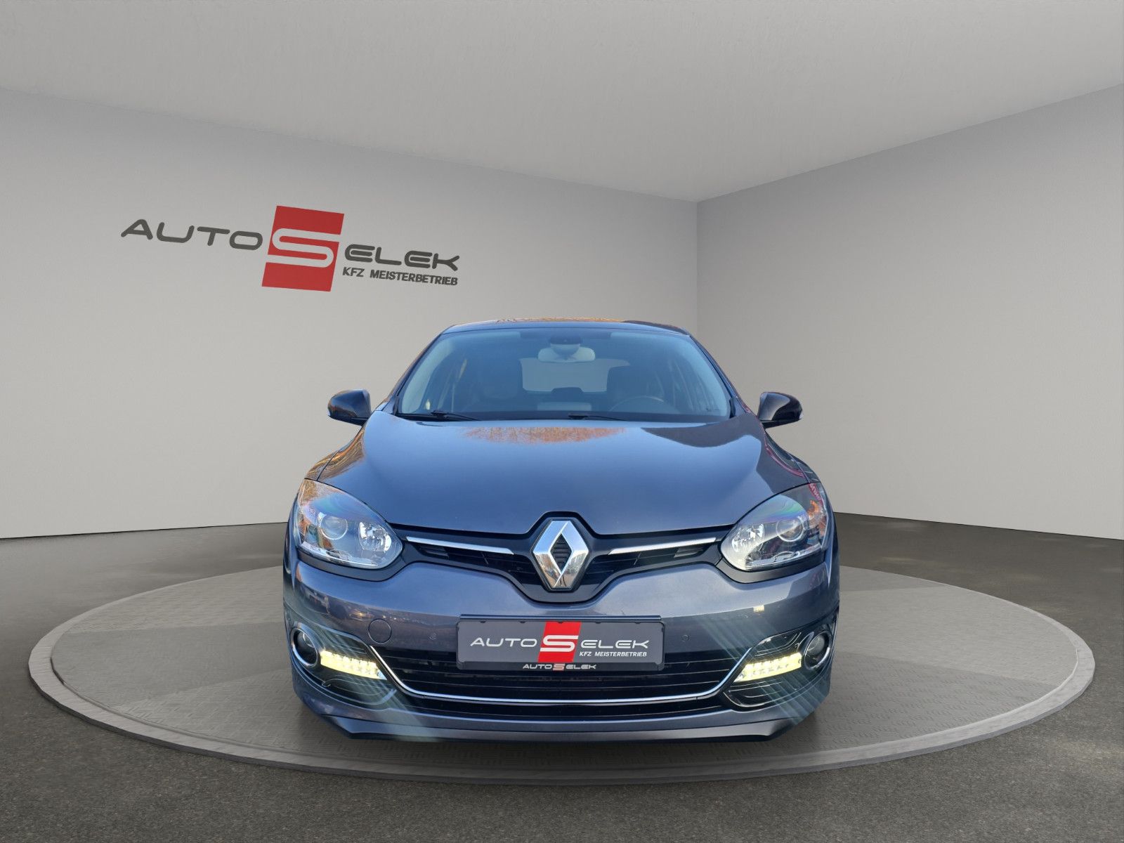 Fahrzeugabbildung Renault Megane III Lim. 5-trg. BOSE Edition TÜV SERVICE