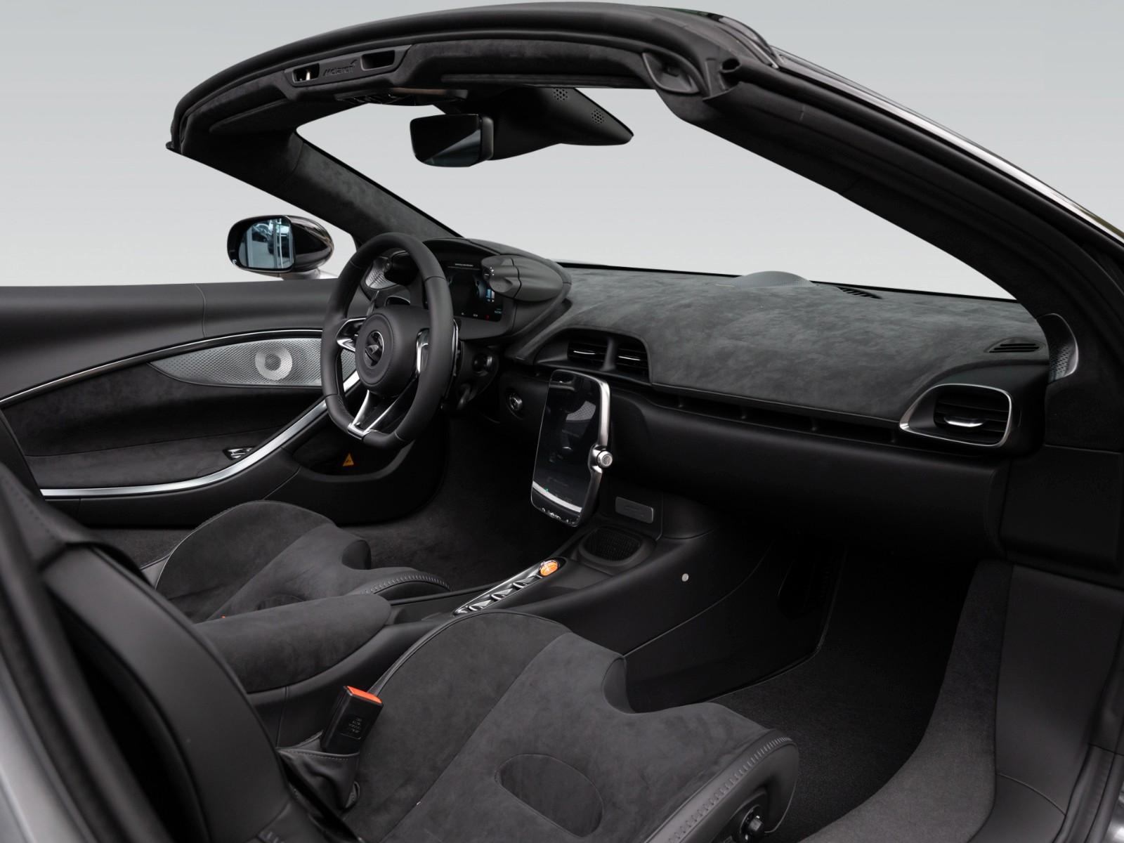 McLaren Artura Spider | MSO Paint | ClubSport Seats