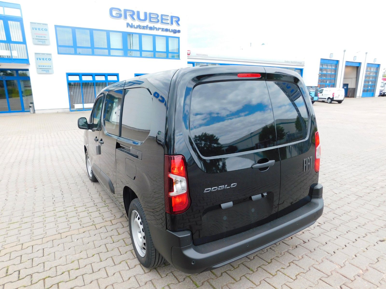Fahrzeugabbildung Fiat Doblò Multicab XL 1.5 Diesel 75 kW