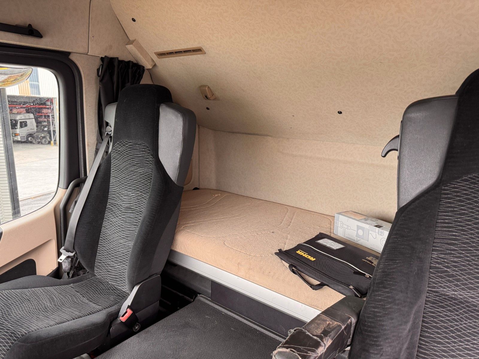 Fahrzeugabbildung Mercedes-Benz Actros 2643 L 6x2