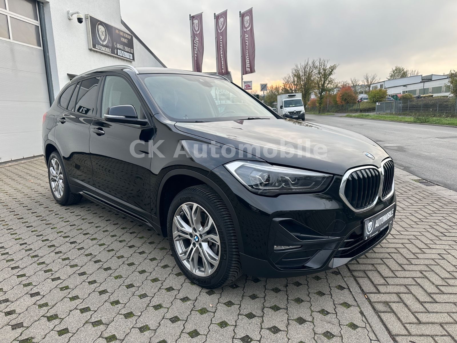 Fahrzeugabbildung BMW X1 sDrive 20d Sport-Line/Navi/LED/Tempomat/AHK