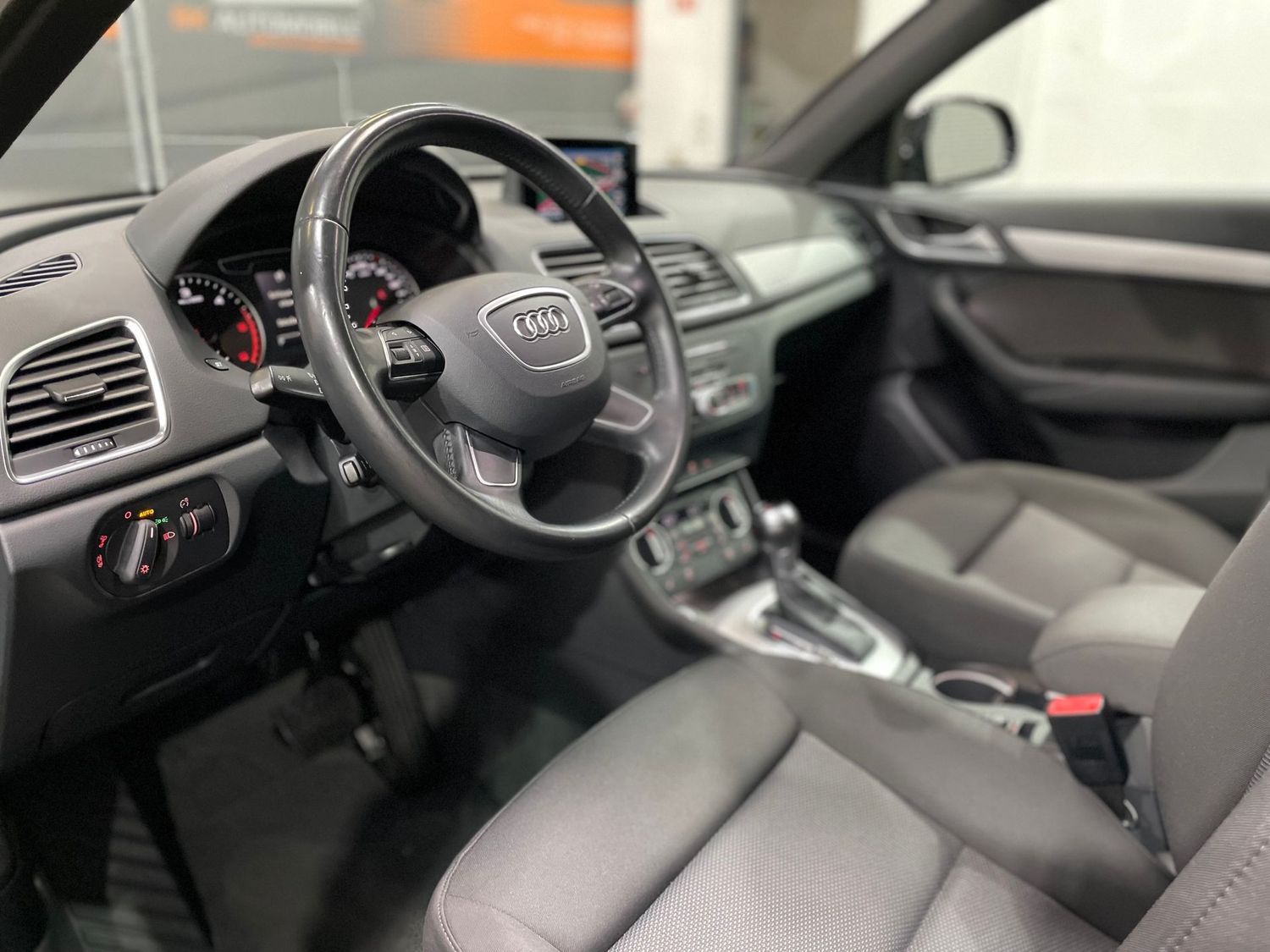 Fahrzeugabbildung Audi Q3 2.0 TDI quattro #LED#Pano#AHK#Tempomat