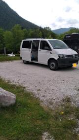Volkswagen VW Bus mit Campingausbau - : Camping