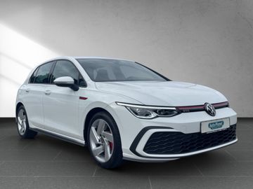 Volkswagen Golf VIII 2.0 TSI DSG GTI LED-PLUS CAM SHZ PDC