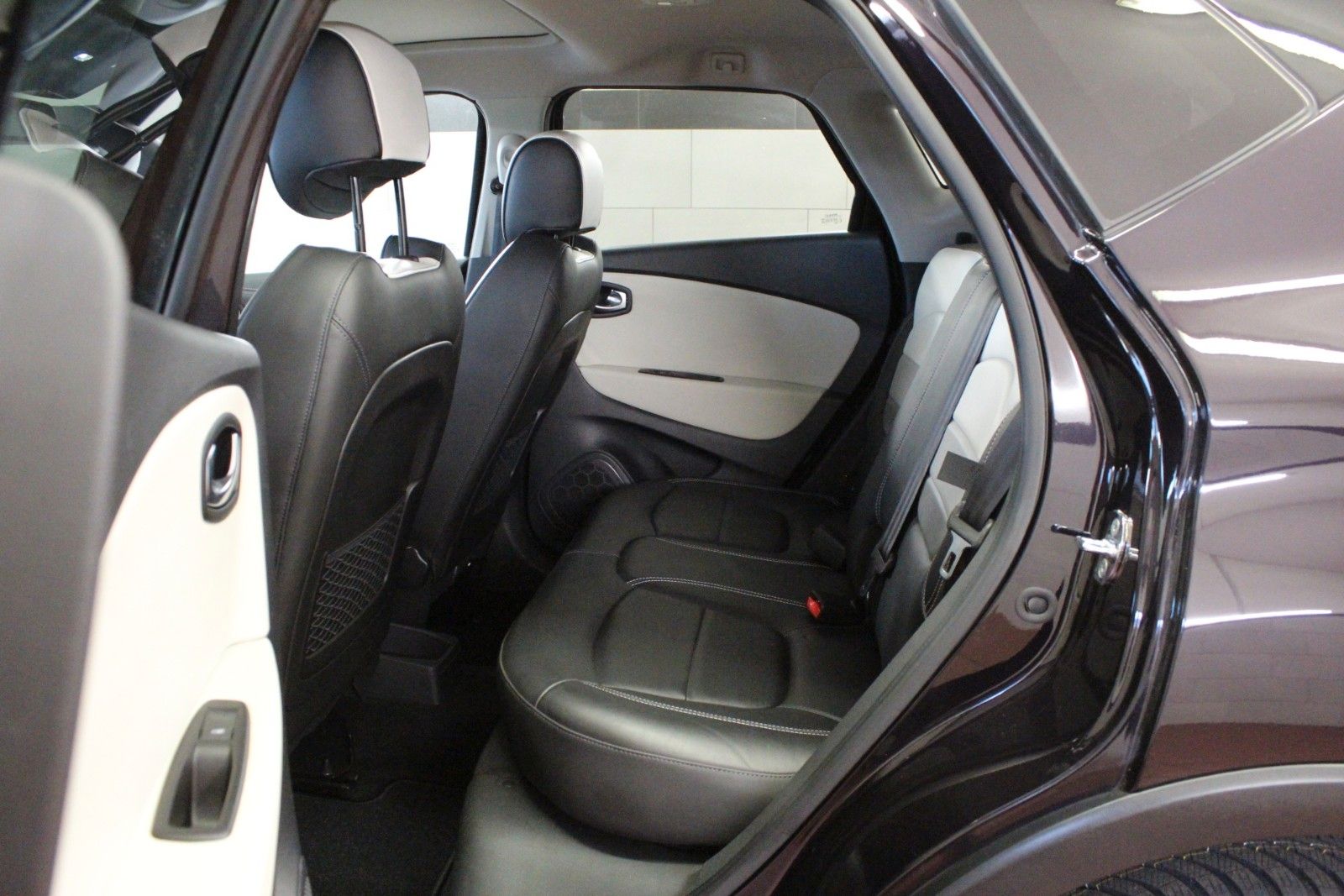 Fahrzeugabbildung Renault Captur TCe 120 EDC *Initiale Navi*Automatik*