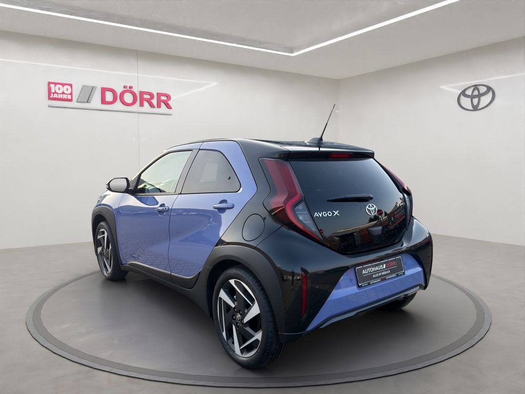 Toyota Aygo X 1,5 Hybrid Lounge imagem 3