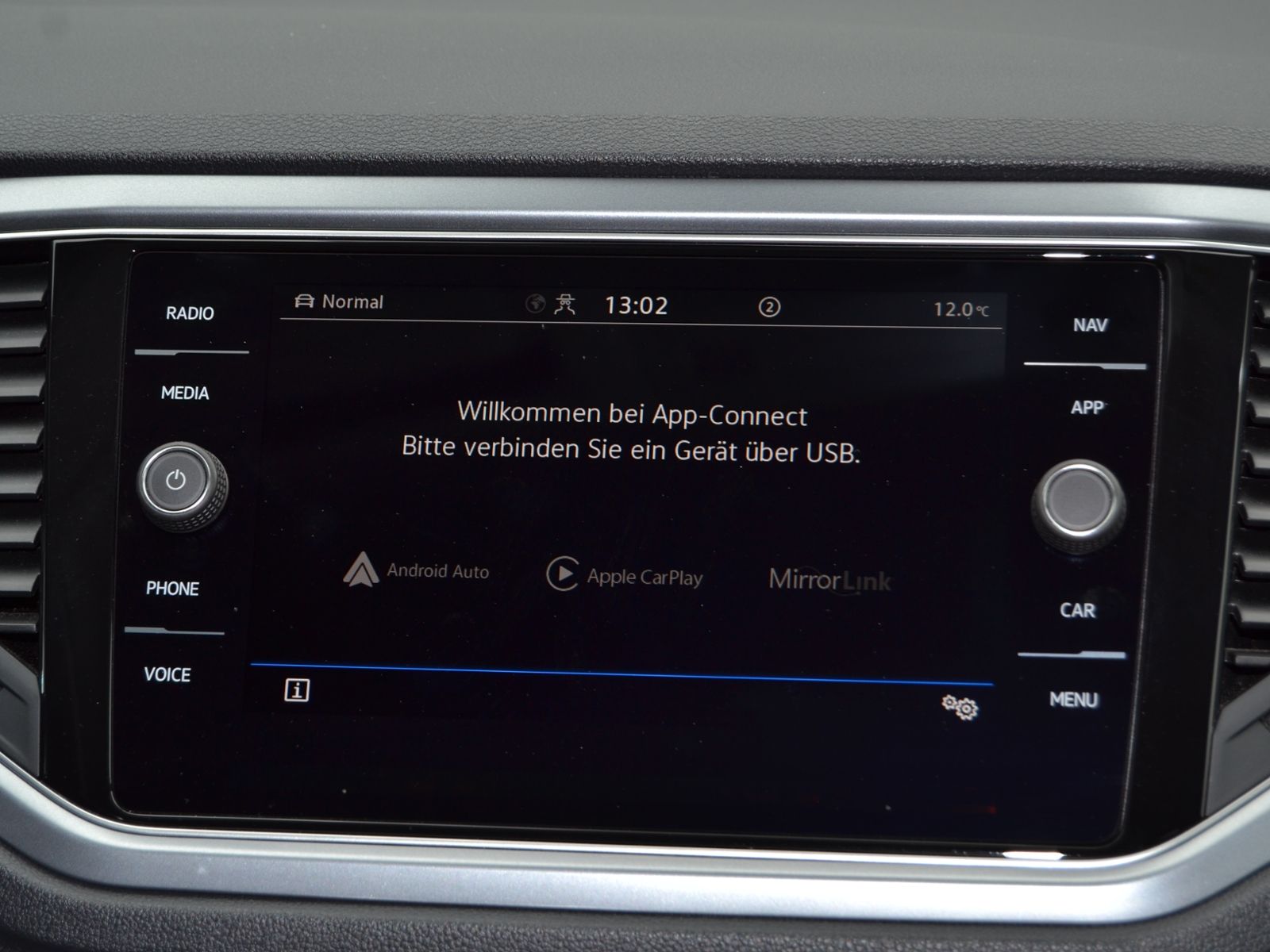 T-Roc 1.5 TSI Active AHK/STANDHEIZUNG/17-ZOLL/LE