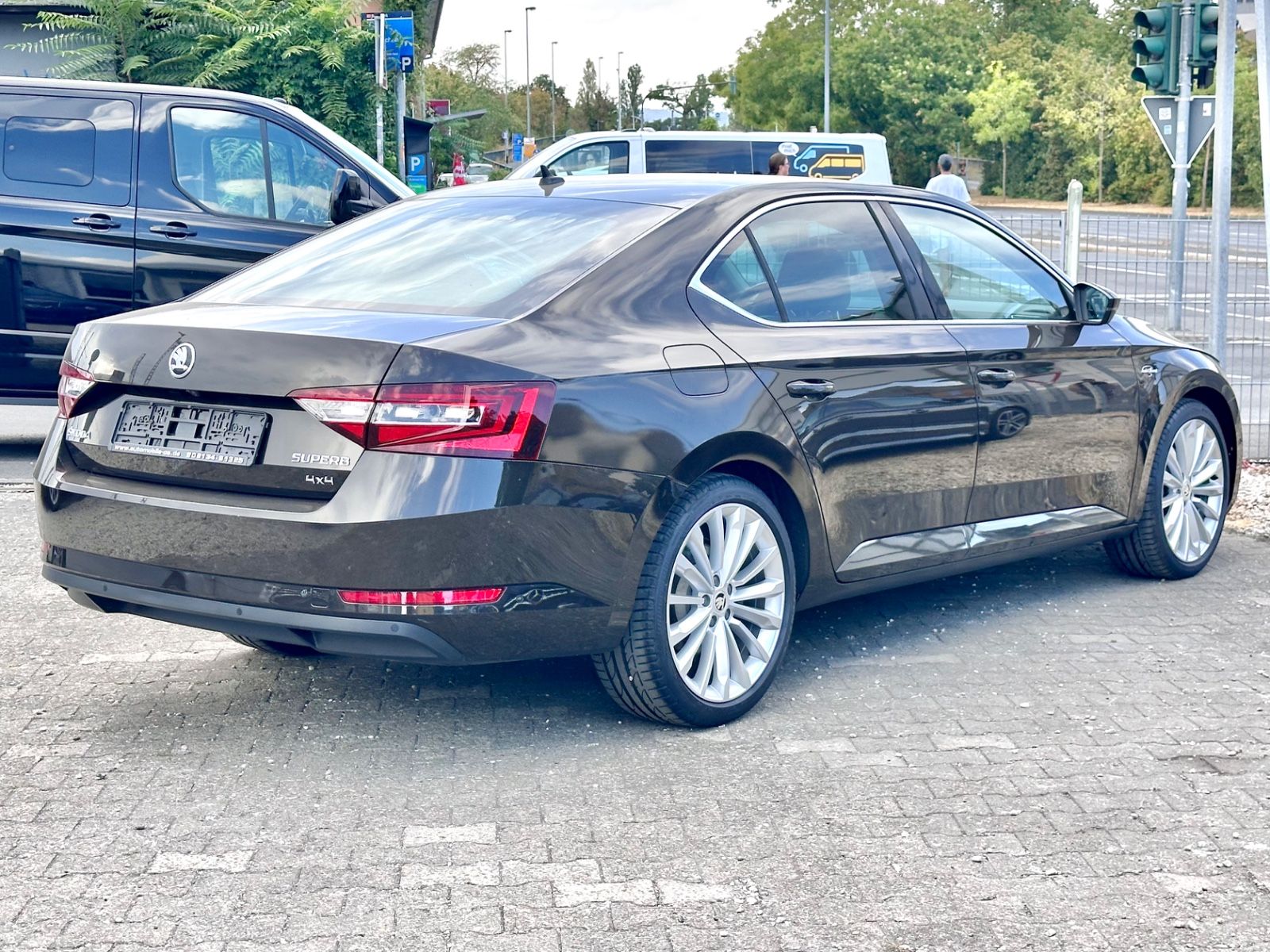 Fahrzeugabbildung SKODA SUPERB L&K 4x4*AHK+LEDER+DSG*MOD.2019*