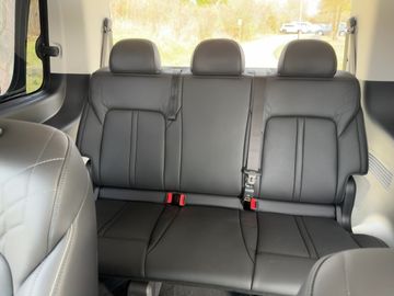 Hyundai STARIA 1.6 T-GDI Signature (225PS) Panodach