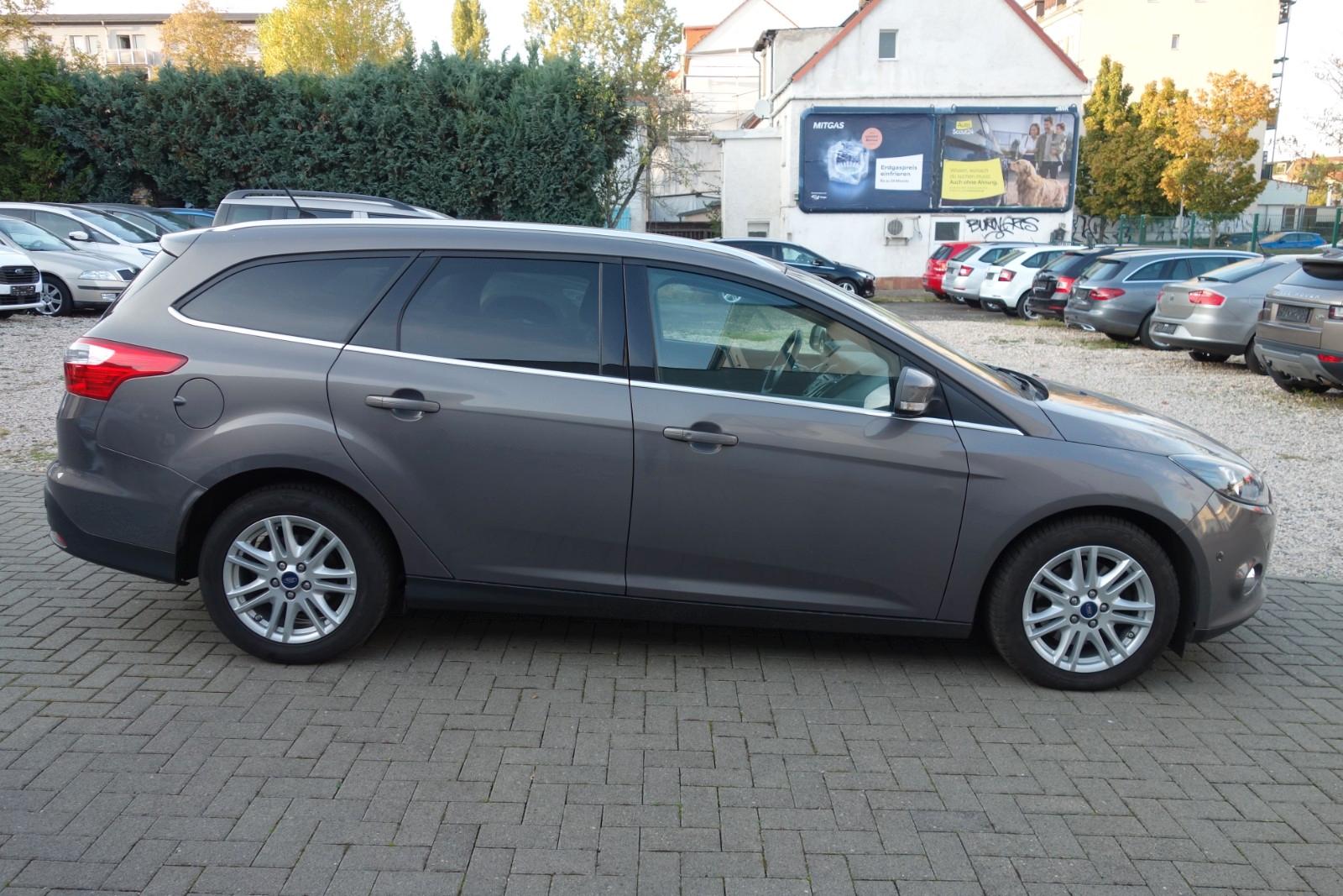 Ford Focus 2014 — photo 8