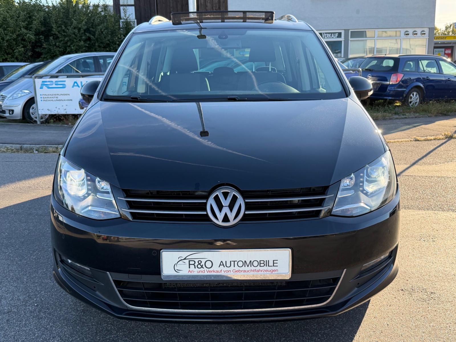 Volkswagen Sharan 2012 — rear view