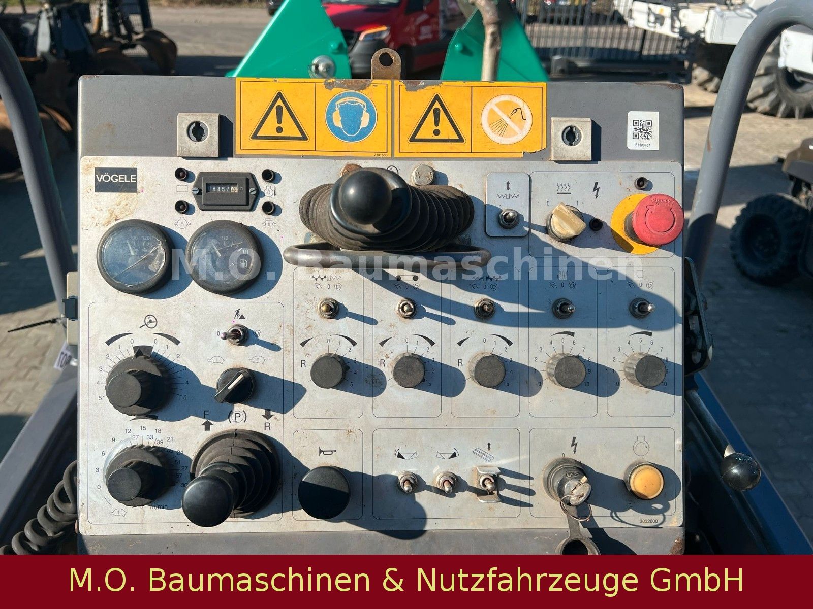 Fahrzeugabbildung Vögele S 800 / 12.AB 200 TV /