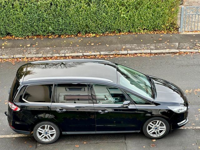 Ford Galaxy 2.0 Diesel mit Titanium Aussta...