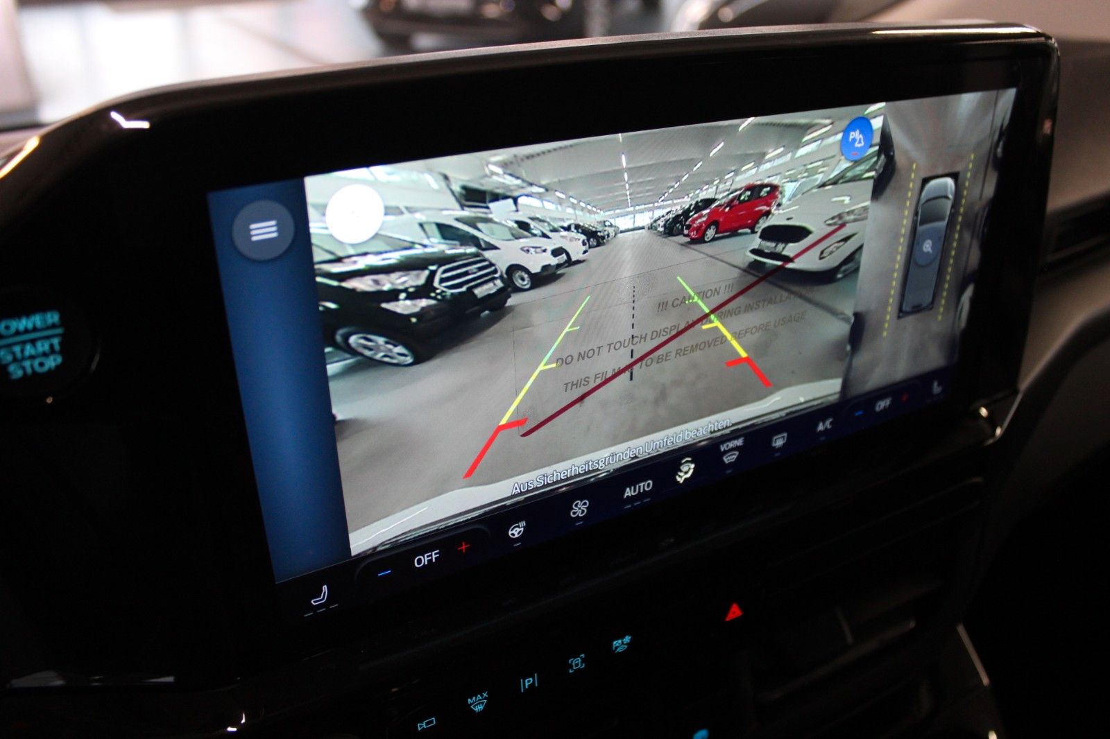 Fahrzeugabbildung Ford NUGGET L1 Titanium MARKISE + Aufstelldach SOFORT