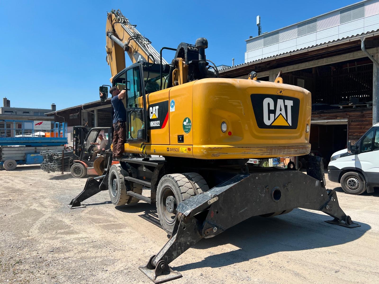 CAT MH3022