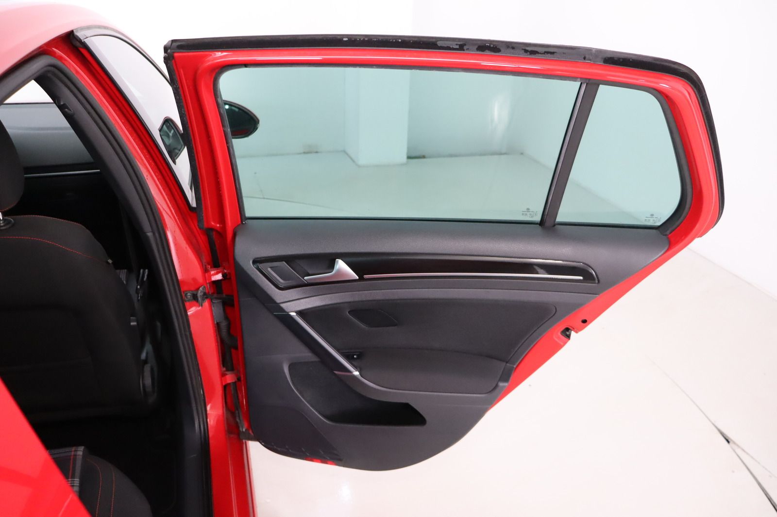 Fahrzeugabbildung Volkswagen Golf 2.0 TSI GTI * Standheizung * PDC